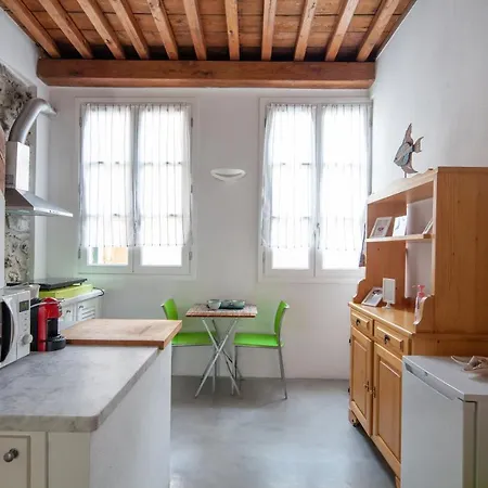 Ludovica - Backpackers House * Vernazza